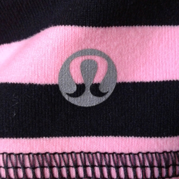 Lululemon no limits tank with sports bra. - Picture 3 of 6